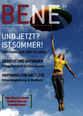 Das Cover des Bene Magazins Nummer 39 zeigt eine Frau, die mit einem Regenschirm in den Himmel fliegt